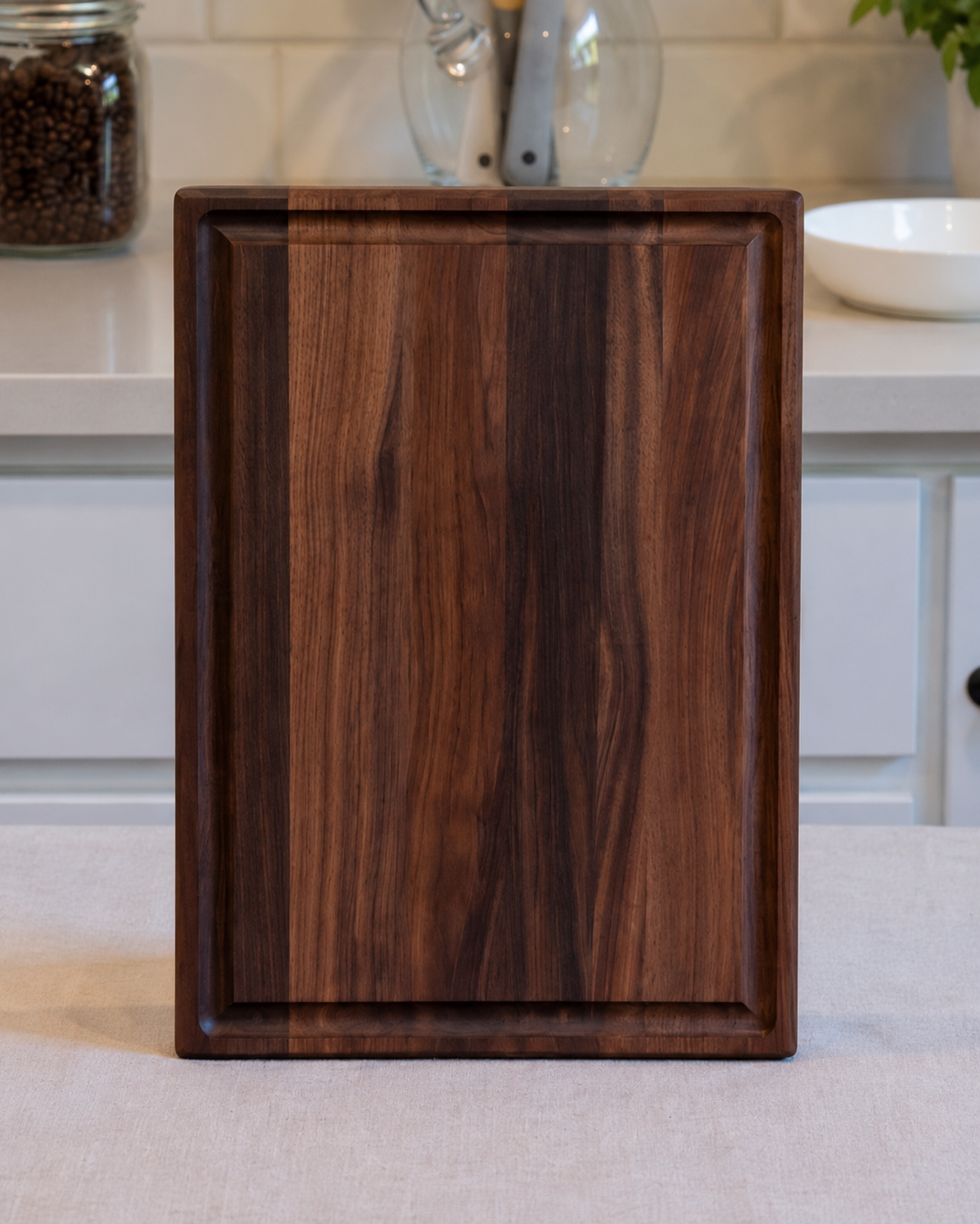 Craft Your Own Walnut Edge Grain Cutting Board
